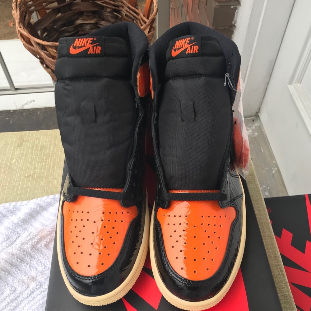 Jordan 1 SHATTERED BACKBOARD